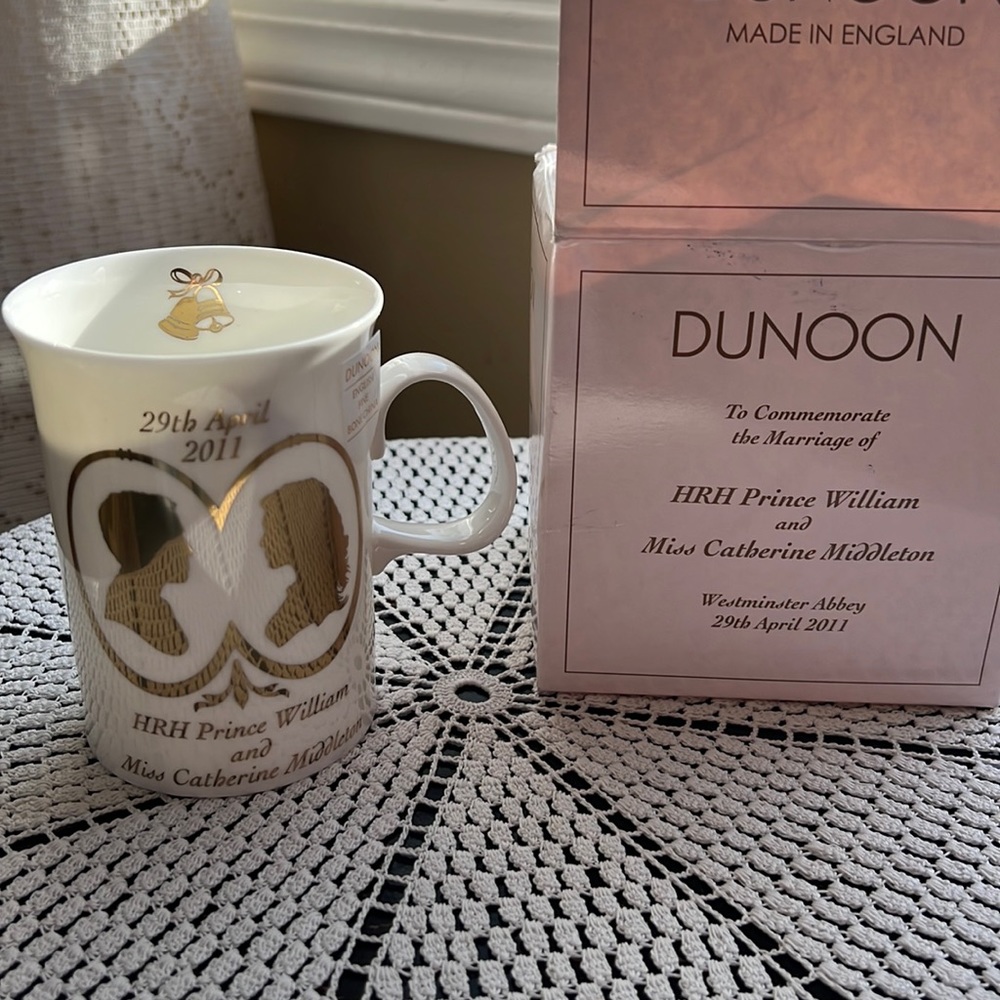 Brand new Dunoon bone china mug for prince William and Miss Catherine marriage